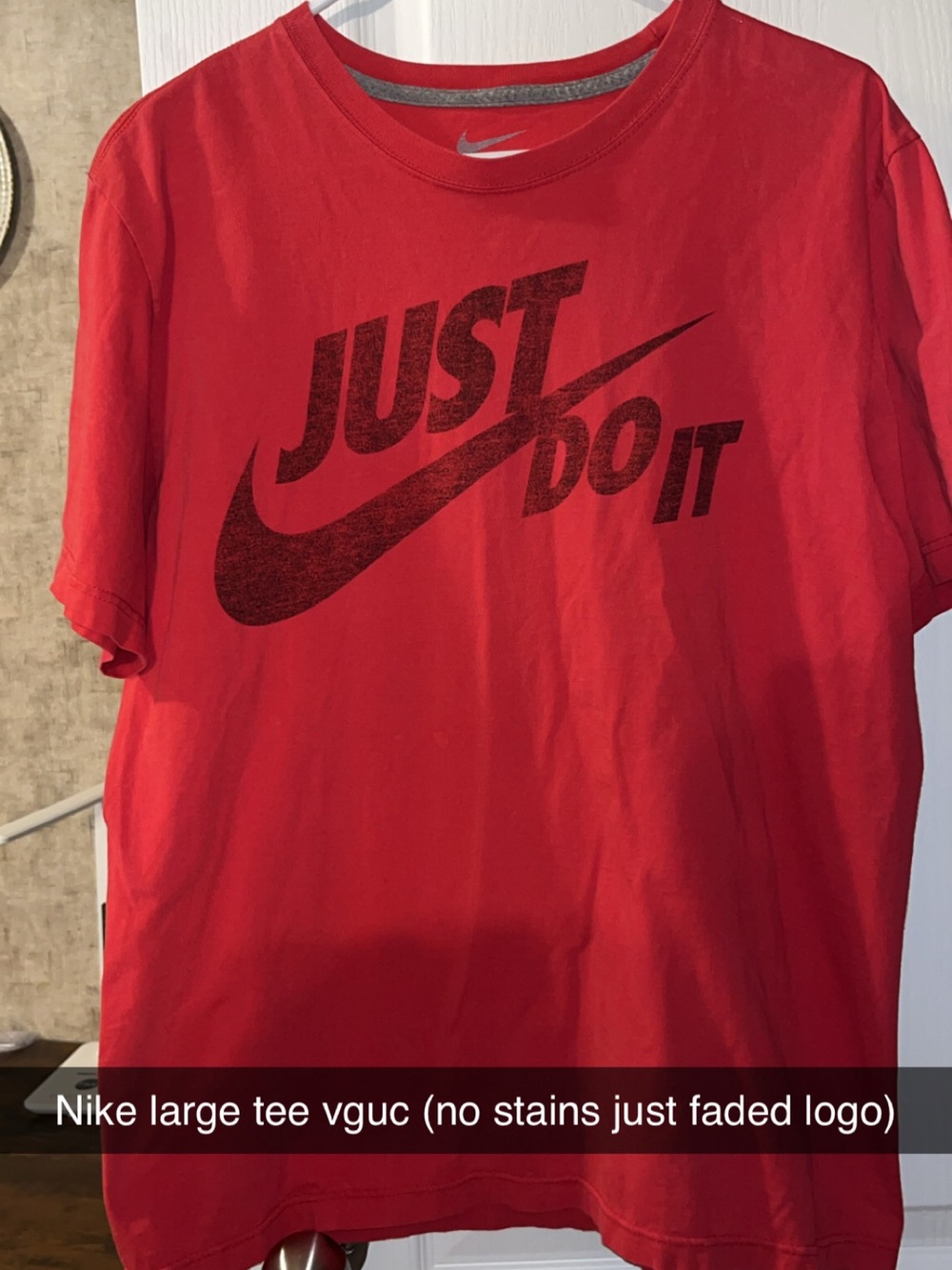 Nike Red T‑Shirt with Black 'Just Do It' Swoosh Graphic